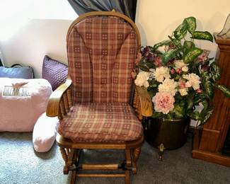Glider Rocker - functions nice