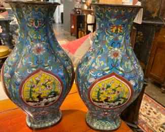 19th century pair of Chinese vases