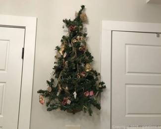 Victorian Wall Tree