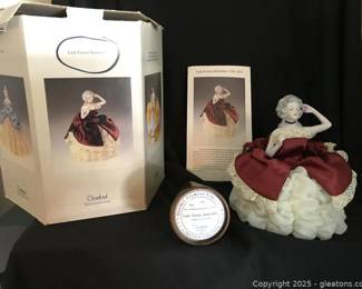Goebel Tea Cozy Lady Emma Hamilton