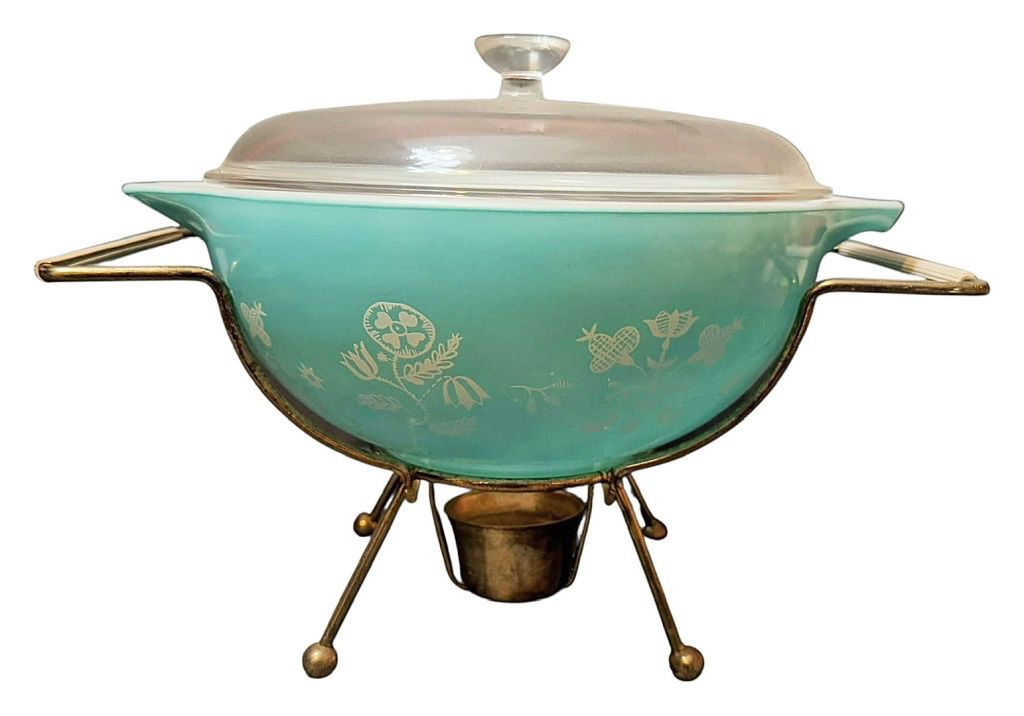 Pyrex Needlepoint Cinderella Bowl Cradle