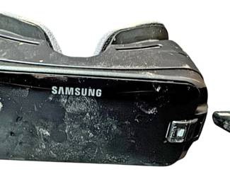Samsung Gear VR Headset and Controller