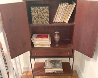 Cute little curio cabinet!!