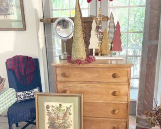 Vermont Maple antique dresser and matching full-size bed frame