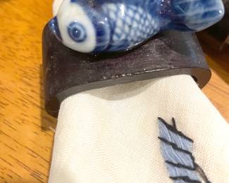 OMG! Love these little napkin rings!!