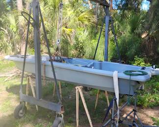 Comes with troll motor and fish finder but no trailer