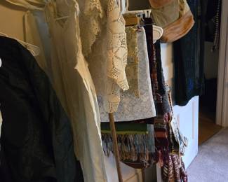 Many vintage linens
