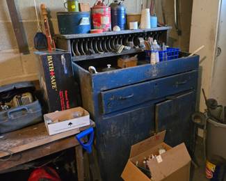 Workshop storage chest