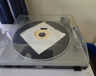Realistic turn table
