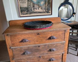 Dresser