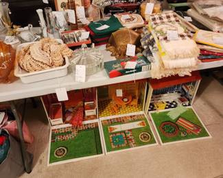 Barbie surprise, Antique linens,