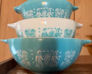 BLUE BUTTERPRINT CINDERELLA NESTING BOWLS