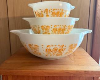 ORANGE PUMPKIN BUTTERPRINT NESTING BOWLS
