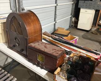 antique radio, glassware collectables 