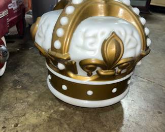 Glide crown gas pump globe