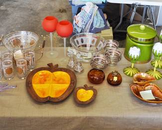 Part of many pieces of Midcentury Modern pieces including Culver glasses with large bowl in stand.  Murano glass free form dish and a pair of rare Bitossi tall pieces for Rosenthal and Rosenthal Netter ceramic pieces and much more...