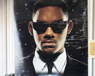 The other side of MIB!