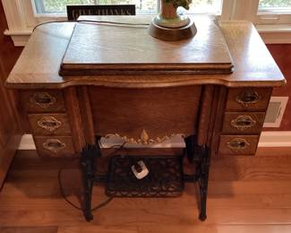 Antique 1897 New Royal Treadle Sewing Machine