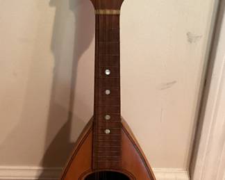 Bowl Back Mandolin