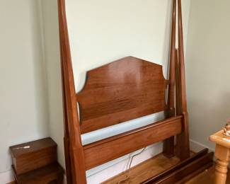 Colonial House Walnut Pencil Post Bed - Regular