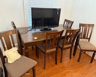 Dining Table with 6 Chairs