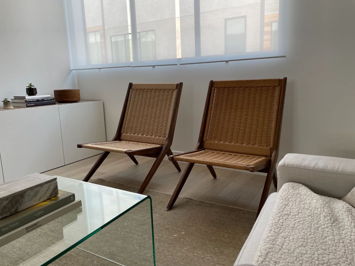 Set of two Hands Wegner rope chairs (one original, one replica)