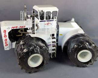 Big Bud Die Cast 16V-747 1/16 Scale Articulated Tractor Replica