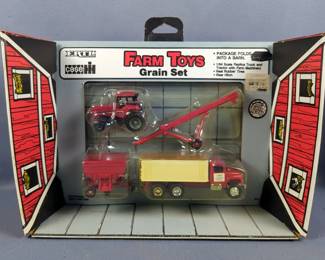 Ertl Case IH Farm Toy Sets in Original Boxes - Grain & Fertilizer