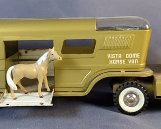 Structo Vista Dome Horse Van and Cab