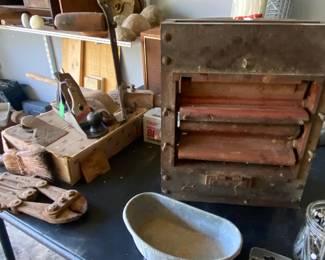 Fun Finds in the Garage, Wringer  for antique washer, old tools 