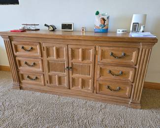 BEAUTIFUL Drexel Heritage Wood Furniture
