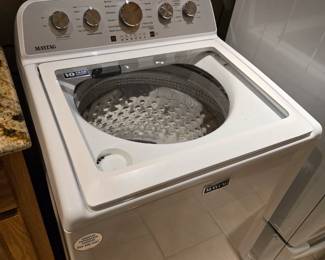 Maytag Washing Machine (VERY NICE!)