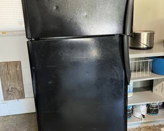 Garage refrigerator/freezer combo