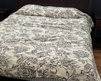 Queen sleigh bed set