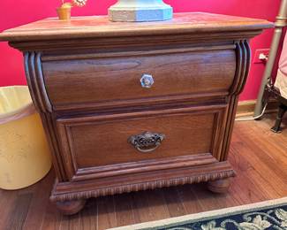 (2) Lexington nightstands