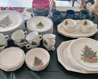 Christmas Dinner Set