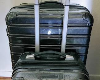 iFly 2 piece hard shell luggage set