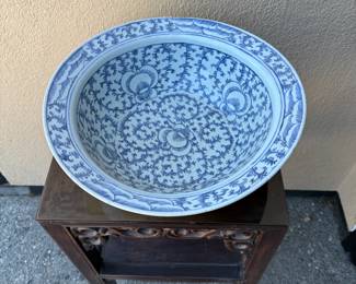 Blue & White Chinese Pottery bowl, unsure of Dynasty era. Asking $300.
