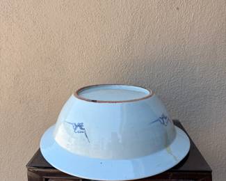 Blue & White Chinese Pottery bowl, unsure of Dynasty era. Asking $300.