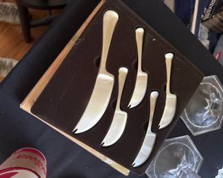 cheese knives in box