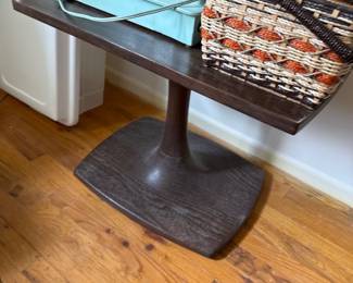 Modern Tulip Swivel TV Stand