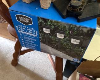 berkley jensen LED path lights in box