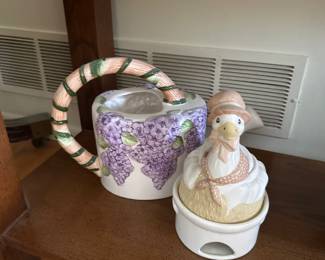 ceramic watering can - ceramic goose shaped container