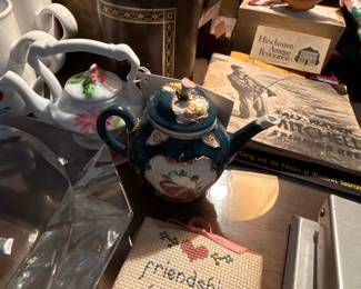 ceramic teapots