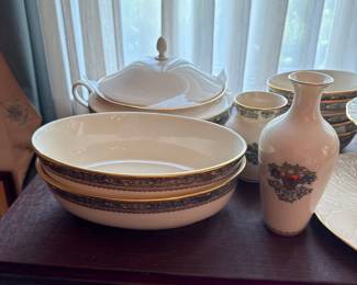 Lenox Autumn Bud Vase & Place Setting Bowls