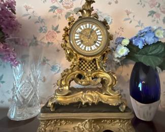 Gold Ornate Mantle Clock