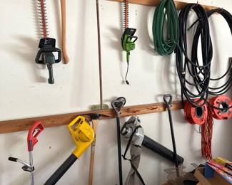 Outdoor Power Tools - Hedge Trimmer - Leaf Blower