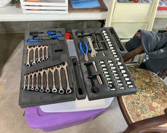 Tools in trays