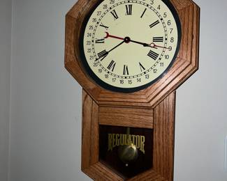 Regulator Clock