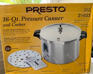 Pressure cooker with box